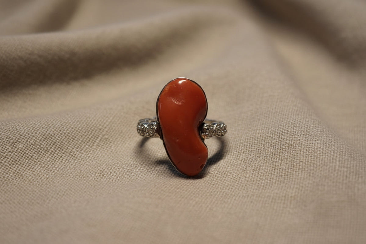 Anello Corallo rosso e Pavè di zirconi in argento 925%