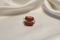 Anello a doppia fascia con corallo rosso in argento 925%